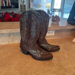 Ariat Brown and turquoise stitched boots
